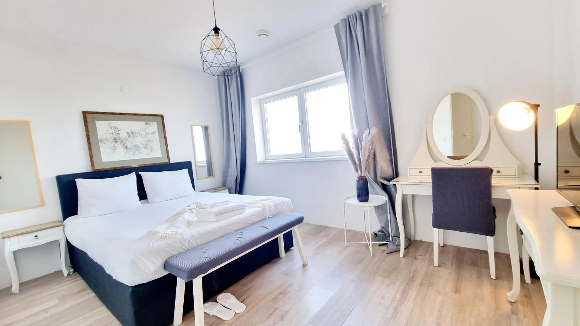 Charming Rooms With View Amsterdam